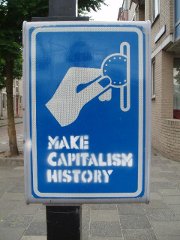 Make Capitalism History -- per Geldeinwurf?